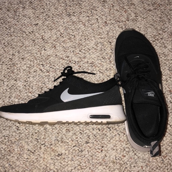 Women’s Nike Air Max Thea - Picture 3 of 5